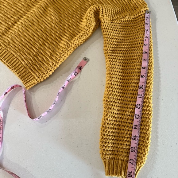 Aeropostale Chunky Crewneck Sweater Mustard Yellow Short Women's Size Medium - Picture 5 of 9